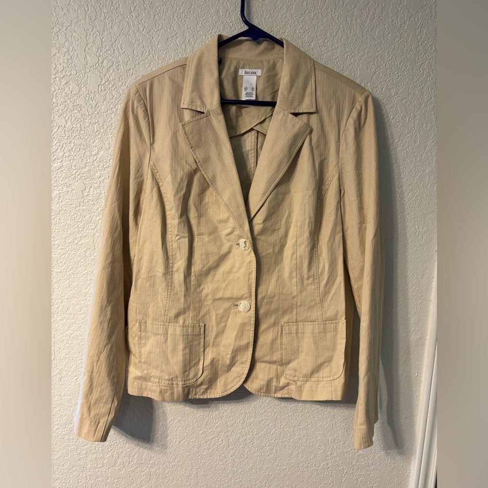 Liz&Co pinstripe, blazer, beige and white excellent condition size XL